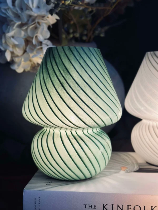 Mushroom Small - Grünes mundgeblasenes Glas