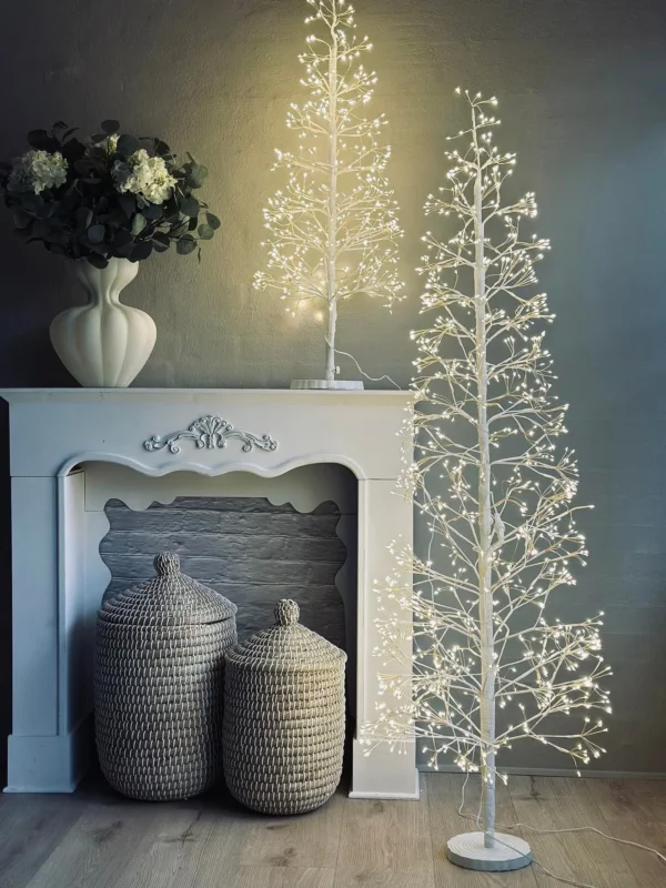 Weihnachtsbaum mit 1600 LED-Lichtern - Weiß