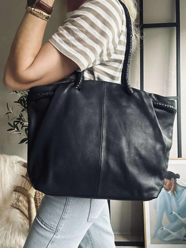 Schultertasche mit schönem Flechtgurt - Schwarz