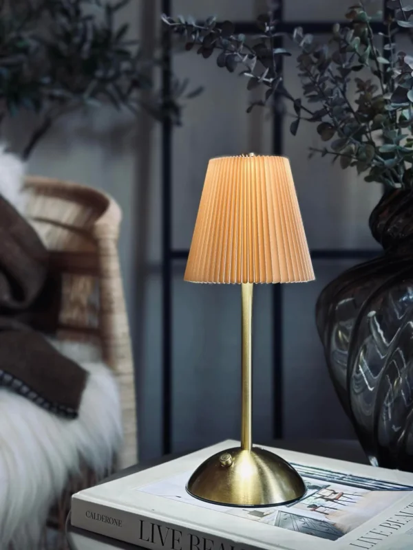 LED-Tischlampe Plisse´ beige - wiederaufladbar