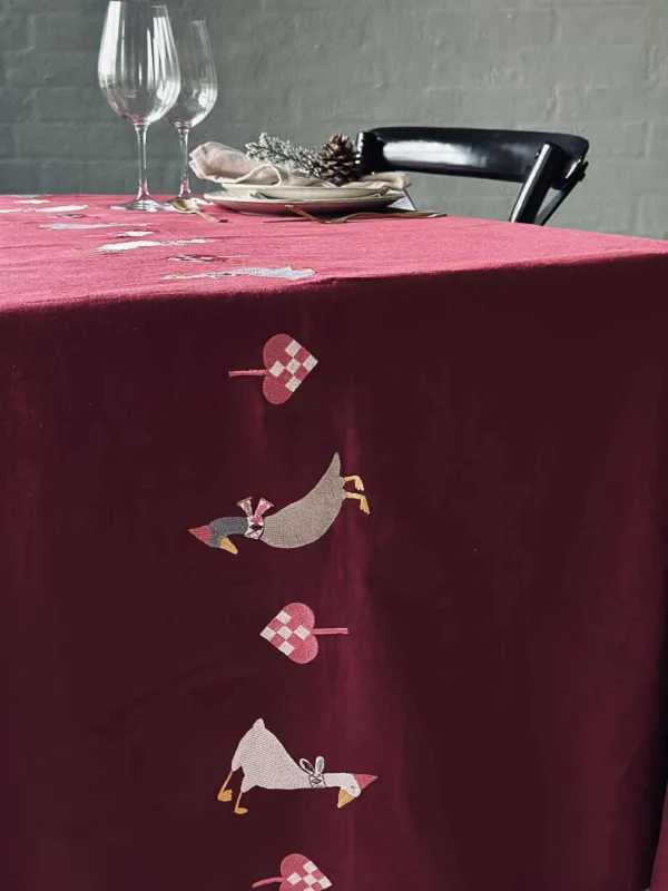 Weihnachtstischdecke 140x240 - Stickerei mit Enten