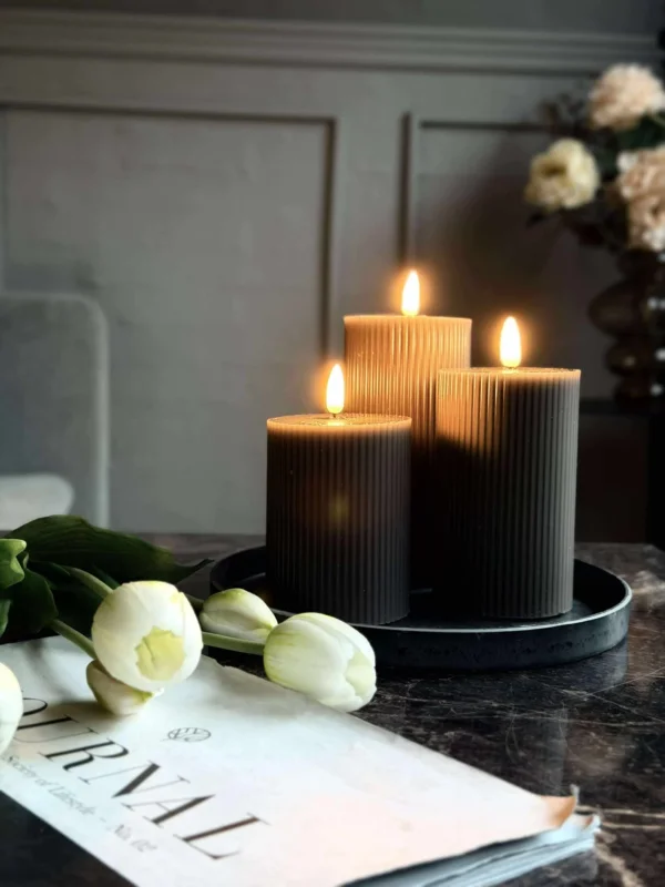 LED Blockkerzen Grau mit Rillen - Set mit 3 Stk