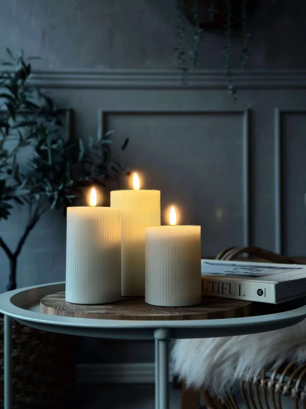 LED-Blockkerzen Mint mit Rillen - Set mit 3 Stk.