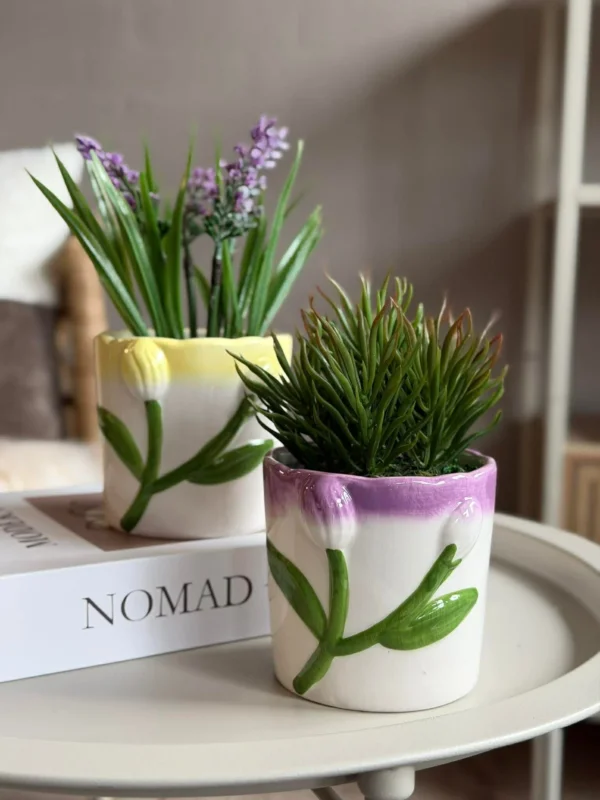 Übertopf mit Tulpe - Mehrere Farben