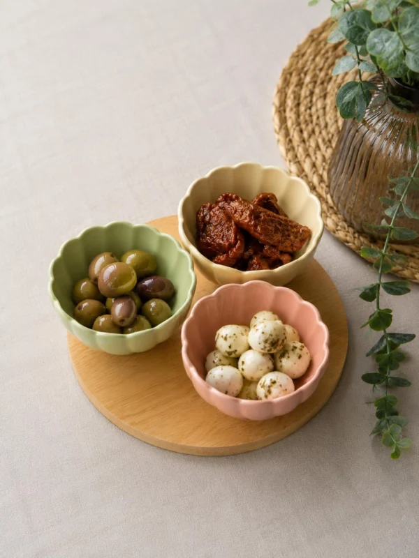 Tapas Twist - 3 Schalen auf einer runden Platte