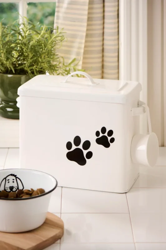 Box mit Deckel für Hundefutter und 1 Messbecher
