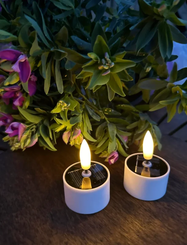 Teelichter mit Solarzellen – 4er-Set