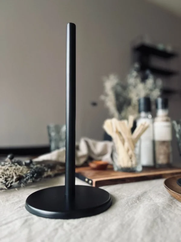 Køkkenrulleholder i sort metal - VIAMAJA.DK