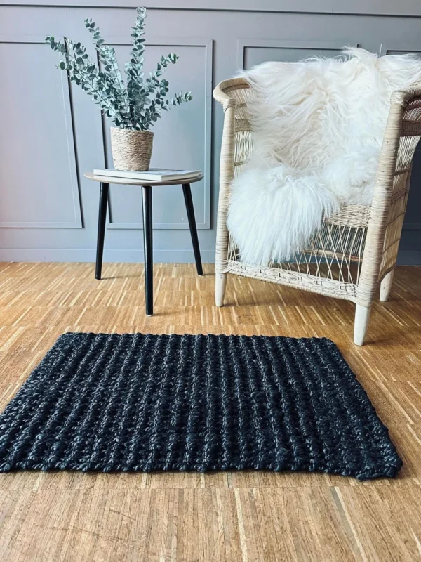Luksus måtte i black jute – 50x80cm - VIAMAJA.DK