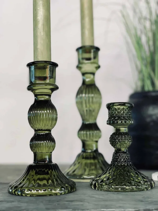 Lysestage i grøn glas – Mellem - VIAMAJA.DK
